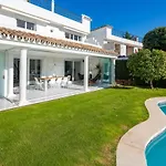 Family villa Altos Reales Marbella